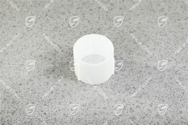 Strainer for washer fluid reservoir