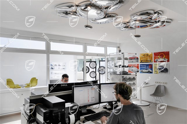 Haben Sie keine entsprechenden Porscheteile gefunden? In unseren Lagerräumen in Deutschland befinden sich Tausende... ERFAHREN SIE MEHR >>>