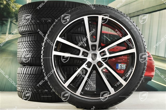 22" Winterräder Sport Design, Felgen 10J x 22 ET48 +11,5J x 22 ET52 + Pirelli Winterreifen 285/40 R22 + 315/35 R22, in Schwarz Hochglanz