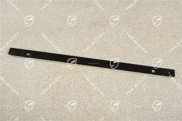 Retaining strip, centre lower part