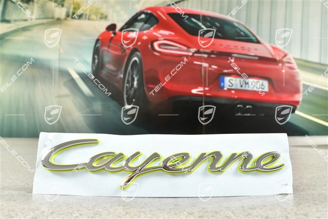 Schriftzug / Abzeichen / Emblem Aufkleber  CAYENNE Chrom auf Grünem Hintergrund
