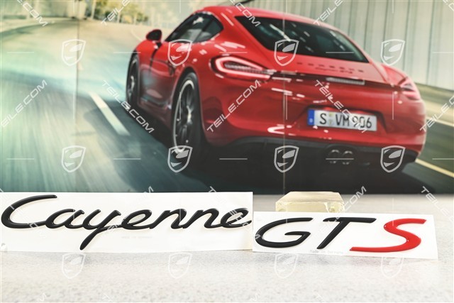 Schriftzug / Logo „Cayenne GTS“ in Schwarz mit rotem S