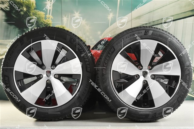 20" Macan Winterräder Satz, Felgen 7,5J x 20 ET32 + 10J x 20 ET49 + Michelin Pilot Alpin 5 SUV Winterreifen 235/55 R20 + 285/45 R20, in Schwarz Hochglanz