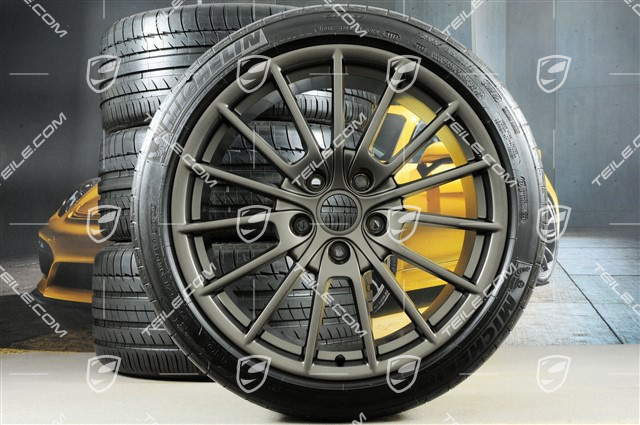 20" Komplet kół letnich Panamera Sport, felgi 2 x 9,5J x 20 ET 65 + 2 x 11,5 J x 20 ET 63, opony letnie Michelin 255/40 ZR20 + 295/35 ZR20, Platinum