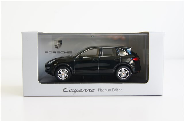 Porsche Cayenne Platinum, 1:43