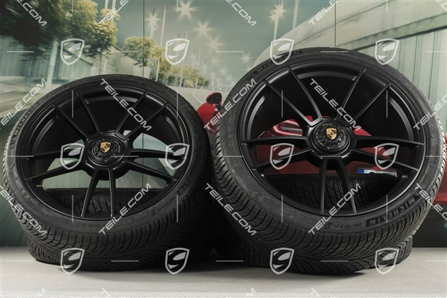 20"+21" GTS komplet kół zimowych "Turbo S", felgi centralnie mocowane 8,5J x 20 ET50 + 11J x 21 ET66 + opony zimowe Michelin 245/35 R20 + 295/30 R21, czarny satynowy półmat