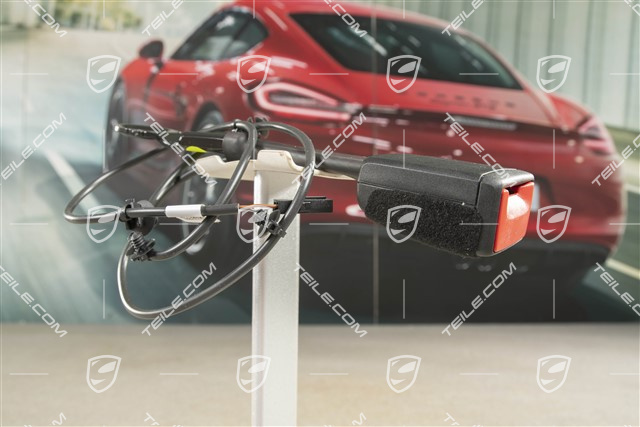 Seat belt buckle, Sports bucket seats, R