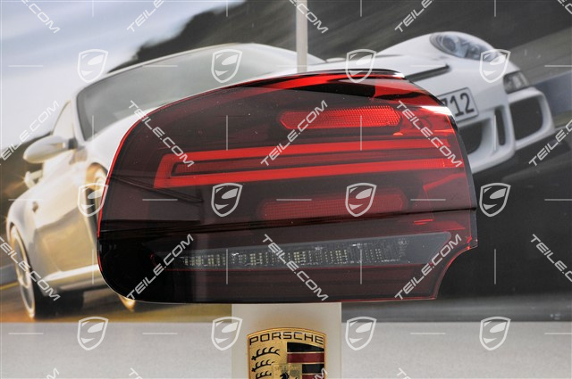 Lampa tylna, część wewnętrzna, facelift, czarna, R Lampa tylna, część wewnętrzna, facelift, czarna, R