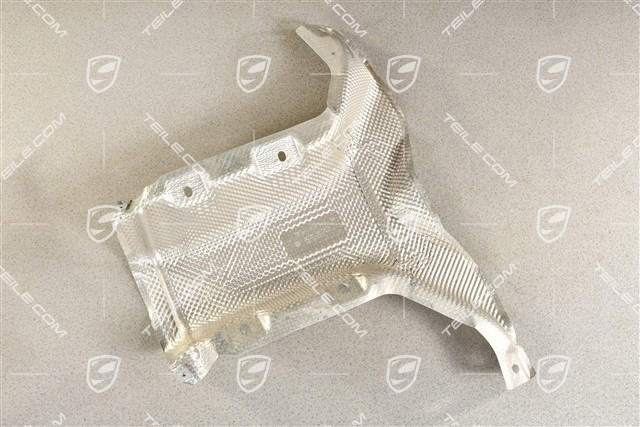 Fuel tank heat shield