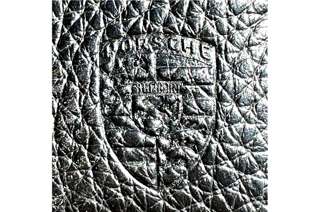 Porsche Classic Etui na klucze, z wytłoczonym herbem Porsche, sztruks