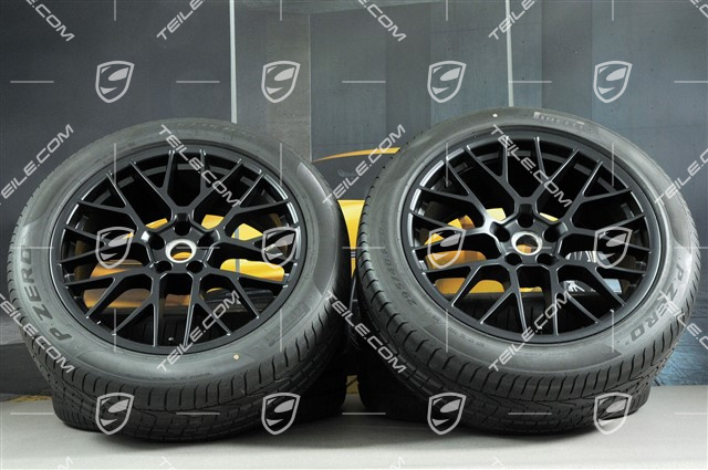20-inch "RS Spyder Design" in black, summer wheels set, rims 9J x 20 ET26 + 10J x 20 ET19 + Pirelli summer tyres 265/45 R 20 + 295/40 R 20, with TPMS