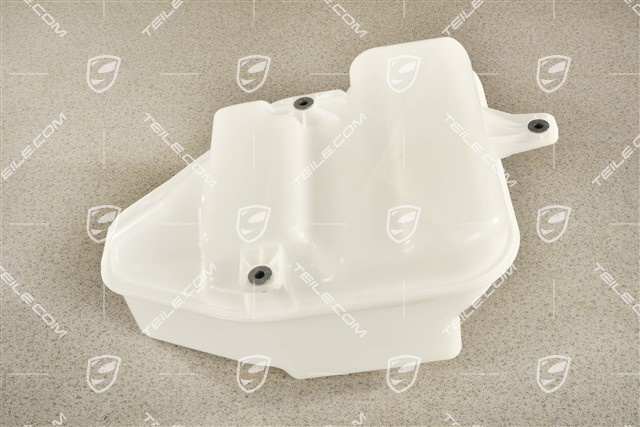 Window cleaning system reservoir / tank without night vision
