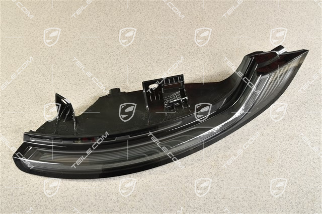 Tail light, rear light, damaged, R