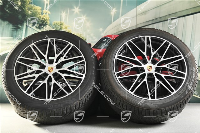21" Winterräder RS Spyder Design Satz, Felgen 9,5J x 21 ET46 + 11,0J x 21 ET58 + Winterreifen Pirelli 285/45 R21 + 305/40 R21, mit Reifendruckkontrollsystem, schwarz hochglänzend, Bj./DOT 2024, 6-7mm
