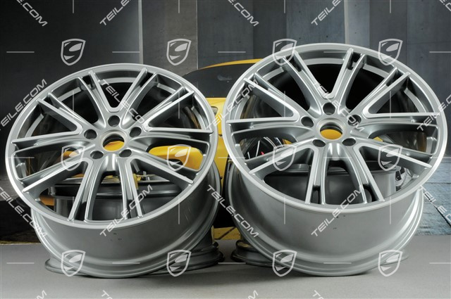 21" Felgensatz Panamera Exclusive, 9,5J x 21 ET71 + 11,5J x 21 ET69, Platinsilber-Metallic