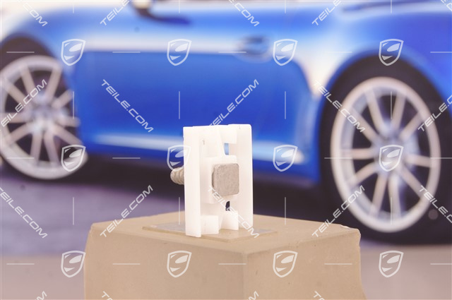 Zatrzask ze śrubą montażową (progi)