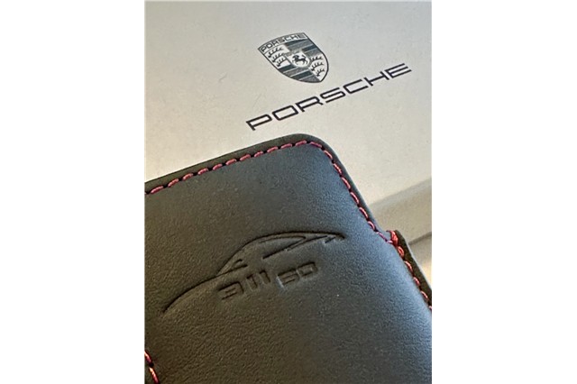 Porsche Multifunktions-Lederhülle