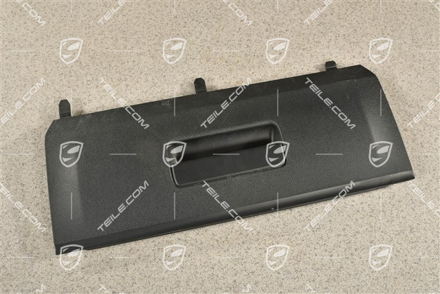 C2 FL, Blenda tapicerki bagażnika