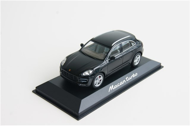 Model Porsche Macan Turbo, 1:43