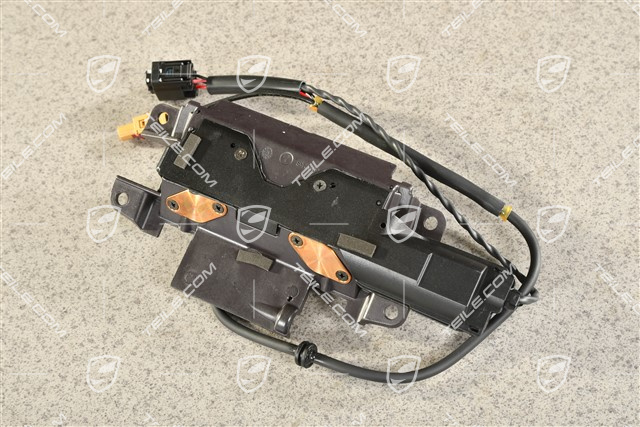 Reversing camera, module