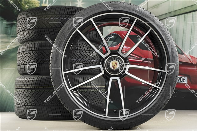 20"+21" Turbo S Winterräder Satz, Zentralverschluss Felgen 8,5J x 20 ET40 + 11J x 21 ET66 + Goodyear Winterreifen 245/35 R20 + 305/30 R21