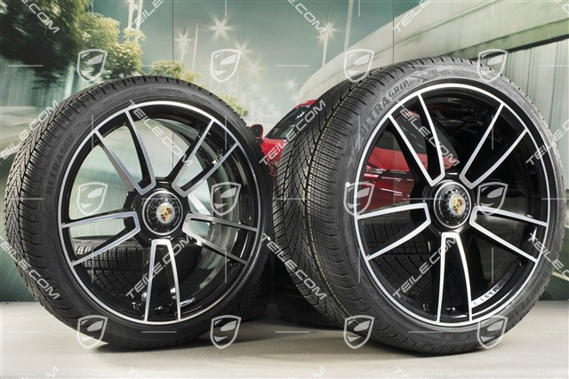 20"+21" Turbo S Winterräder Satz, Zentralverschluss Felgen 8,5J x 20 ET40 + 11J x 21 ET66 + Goodyear Winterreifen 245/35 R20 + 305/30 R21