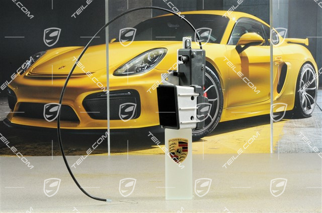 Locking mechanism, spare wheel bracket