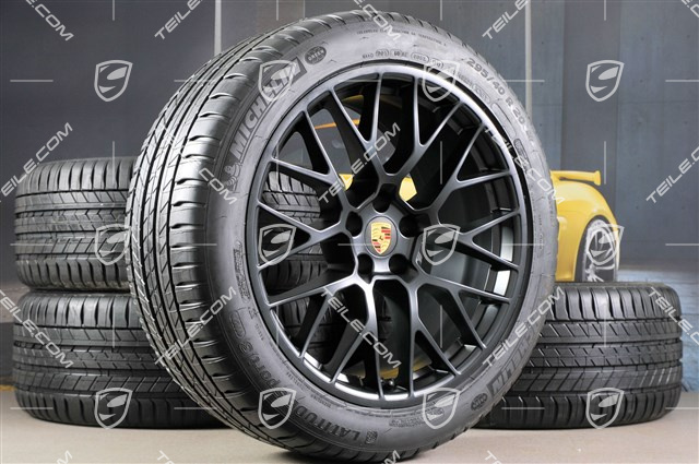 20-inch "RS Spyder Design" in black, summer wheels set, rims 9J x 20 ET26 + 10J x 20 ET19 + Michelin summer tyres 265/45 R 20 + 295/40 R 20, with TPMS