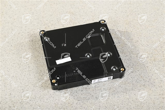 Control unit emergency call module and communication unit