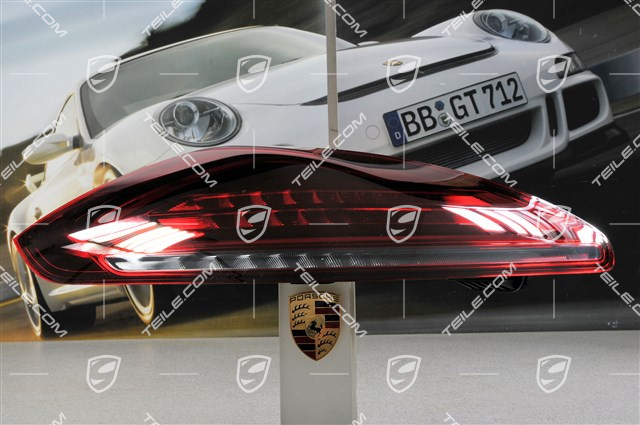 Lampy tylne czarno-czerwone, facelift, komplet (L+R)