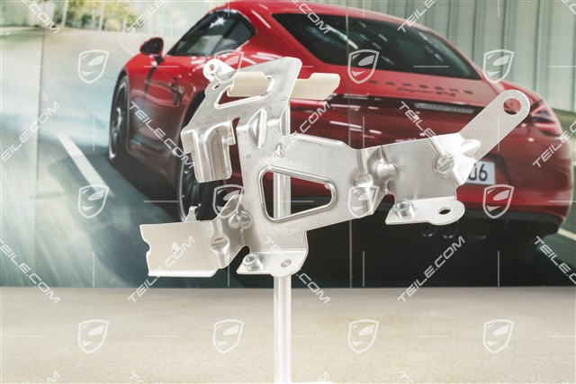 Bracket for fluid reservoir