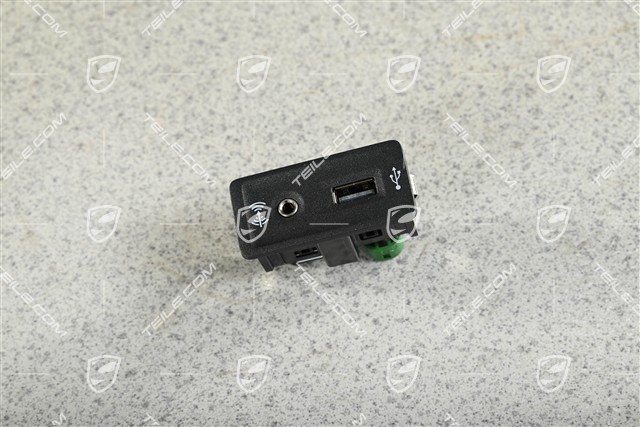 Multimedia interface Adapter / socket for external source USB / AUX