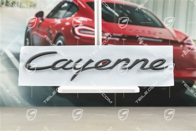 Napis "Cayenne", Czarny mat