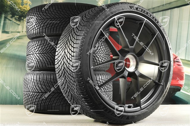 20"+21" Carrera GTS Winterrädersatz mit Zentralverschluss, Felgen 8,5J x 20 ET50 + 11J x 21 ET82 + NEUE Michelin Winterreifen 245/35 R20 + 305/30 R21, mit RDK-Sensoren, Antrazitgrau