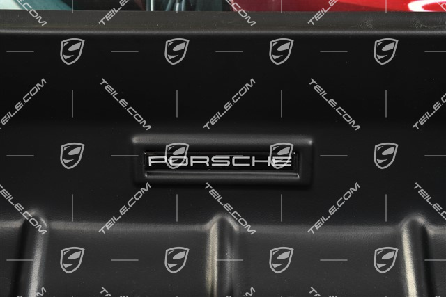 Mata bagażnika wysoka z napisem PORSCHE