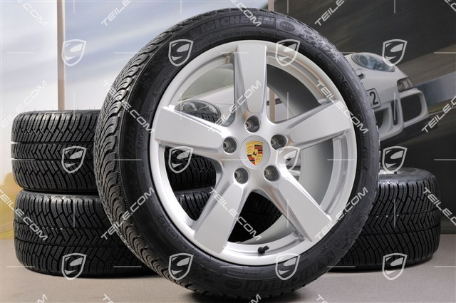 19" winter wheel set Cayman S, 8J x 19 ET57 + 9,5J x 19 ET45, tyres Michelin Pilot Alpin 4 235/40 R19 + 265/40 R19, without TPMS.