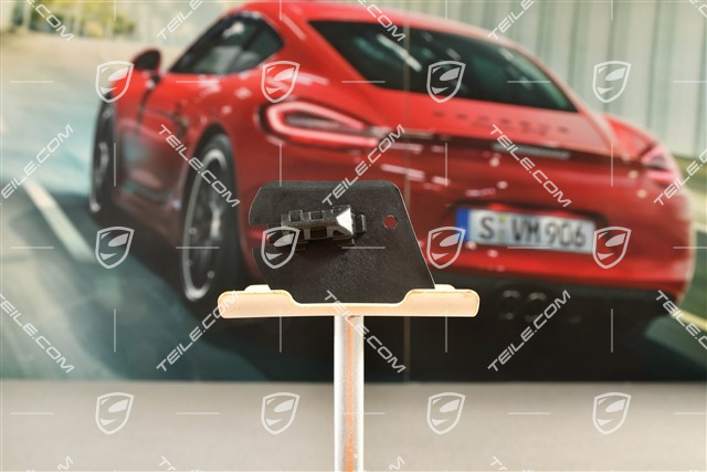 Front bumper Retainer plate / mounting, L