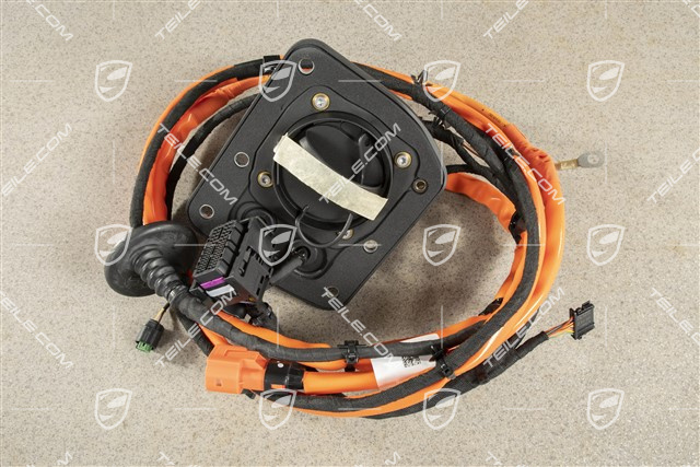 Zestaw przewodów, ładowarka, gniazdo ładowania