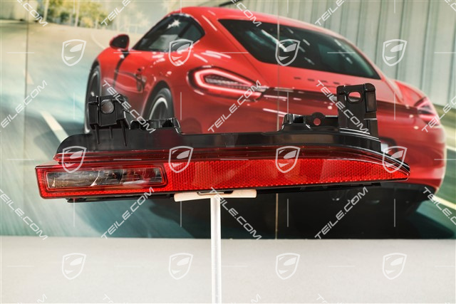 Reflex reflector, back-up / reverse light, R