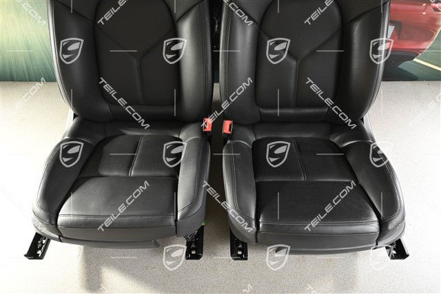 Fotele, czarna skóra, wentylowane, herb Porsche, regulowane elektrycznie, komplet (L+R)