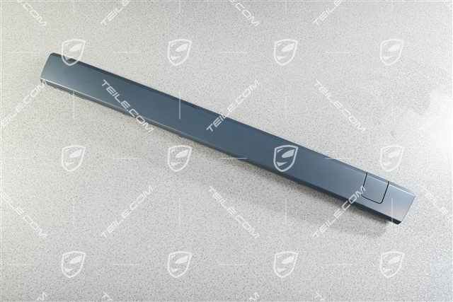 Turbo, Trim cover with towing hook lug cap, front bumper