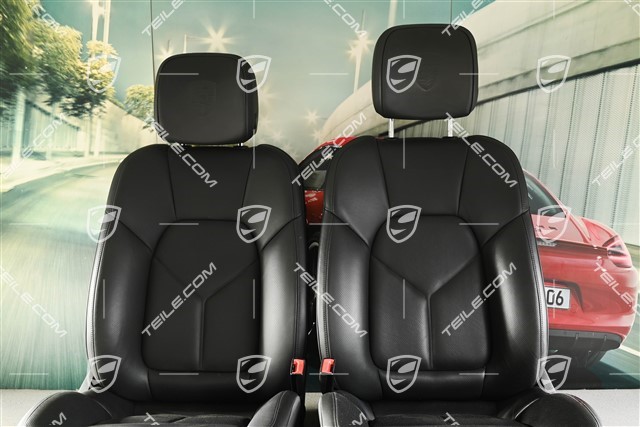 Fotele, czarna skóra, wentylowane, herb Porsche, regulowane elektrycznie, komplet (L+R)