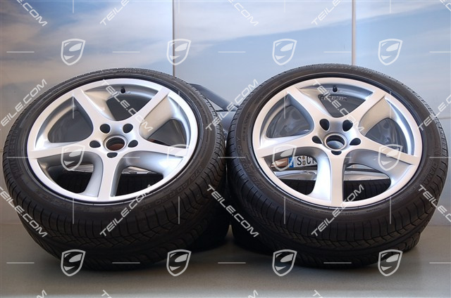 20" Sport Techno Sommerräder Satz, Felgen 9J x 20 ET60 + 10J x 20 ET55, Reifen 275/40 R20Y