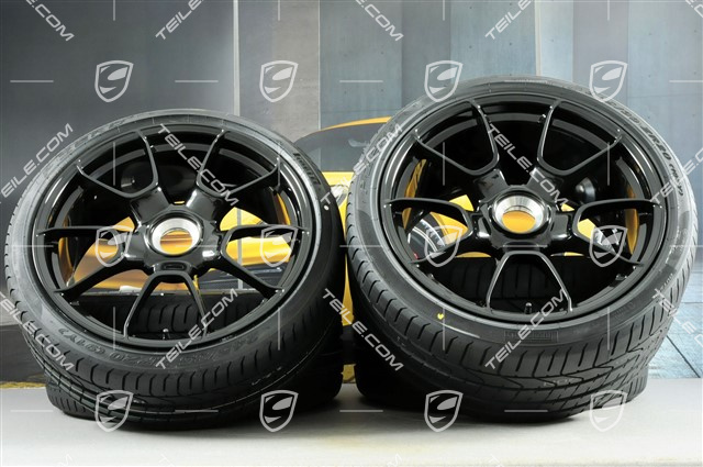 20" koła letnie, komplet 911 Turbo S Exclusive Design, felgi 11,5J x 20 ET56 + 9J x 20 ET51 + opony letnie 305/30 ZR20 + 245/35 ZR20, czarny wysoki połysk
