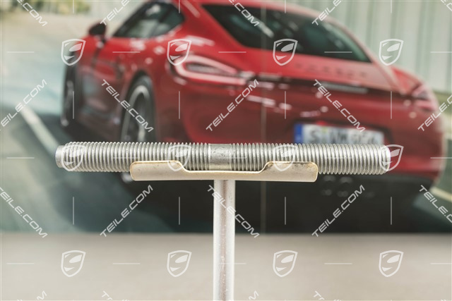 Engine Stud M12 x 1,5 x 130