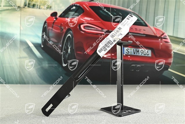 Front bumper number plate support bracket