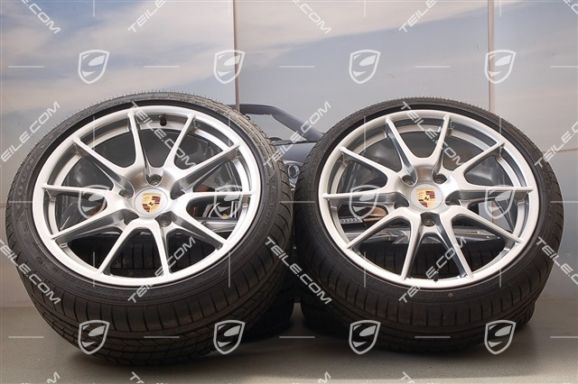 19" Boxster Spyder Sommerräder Satz, silbern, 10J x 19 ET42 + 8,5J x 19 ET55 + GoodYear Reifen, ca. 1.000 Km