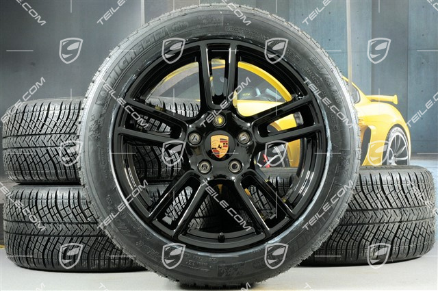 19" Winterräder Satz "Panamera", Felgen 9J x 19 ET64 + 10,5 J x 19 ET62 + NEUE Michelin Pilot Alpin 4 Winterreifen 265/45 R19 + 295/40 R19, in Schwarz Hochglanz