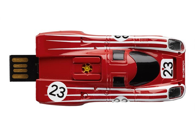 917 Salzburg karta pamięci USB 8 GB - Racing Collection, skala 1:64