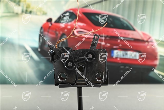 Dolna część zamka tylnej maski , ucięta wtyczka